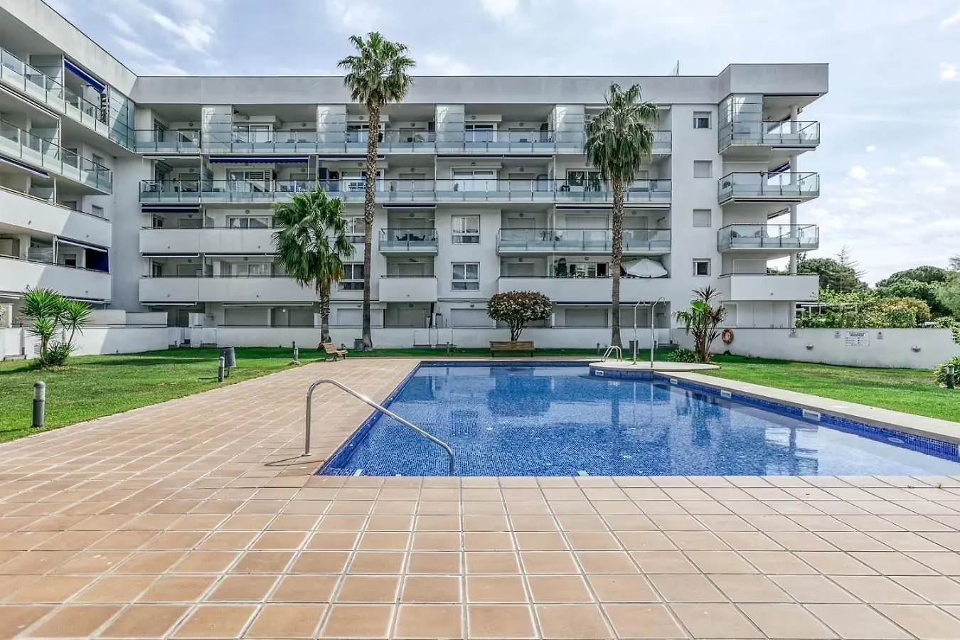 Atico Terraza Apartment Roses
